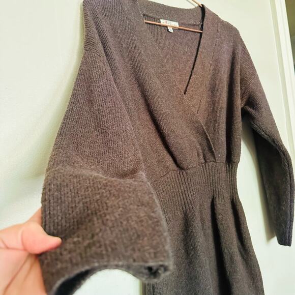 MOON RIVER Faux Brown Sweater Long Sleeves V-Neck Wrap Dress Size Extra Small - Picture 10 of 14